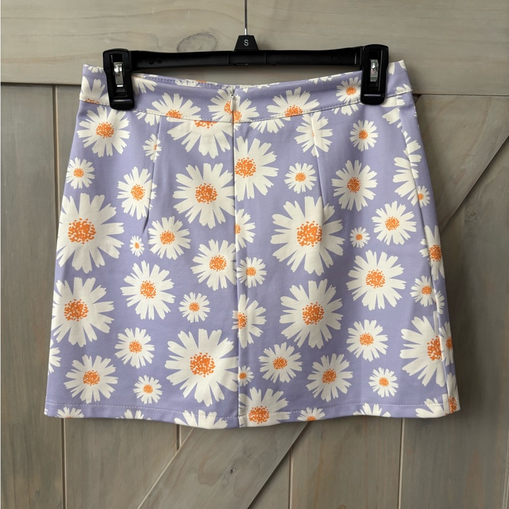 Lilac Daisy Print Mini Skirt - Picture 3 of 7